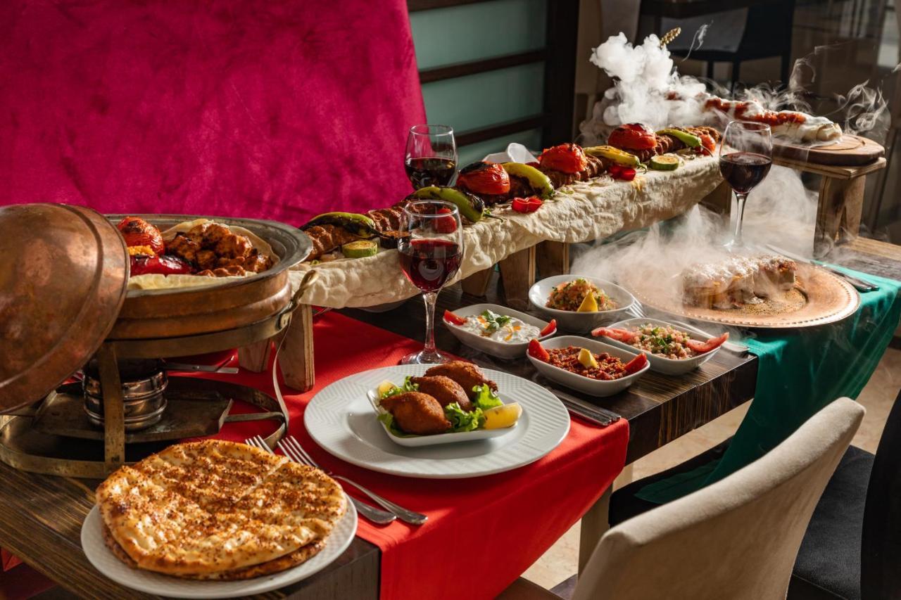 Aqi Hydros Club Hotel Kemer Exterior photo A selection of Azerbaijani cuisine
