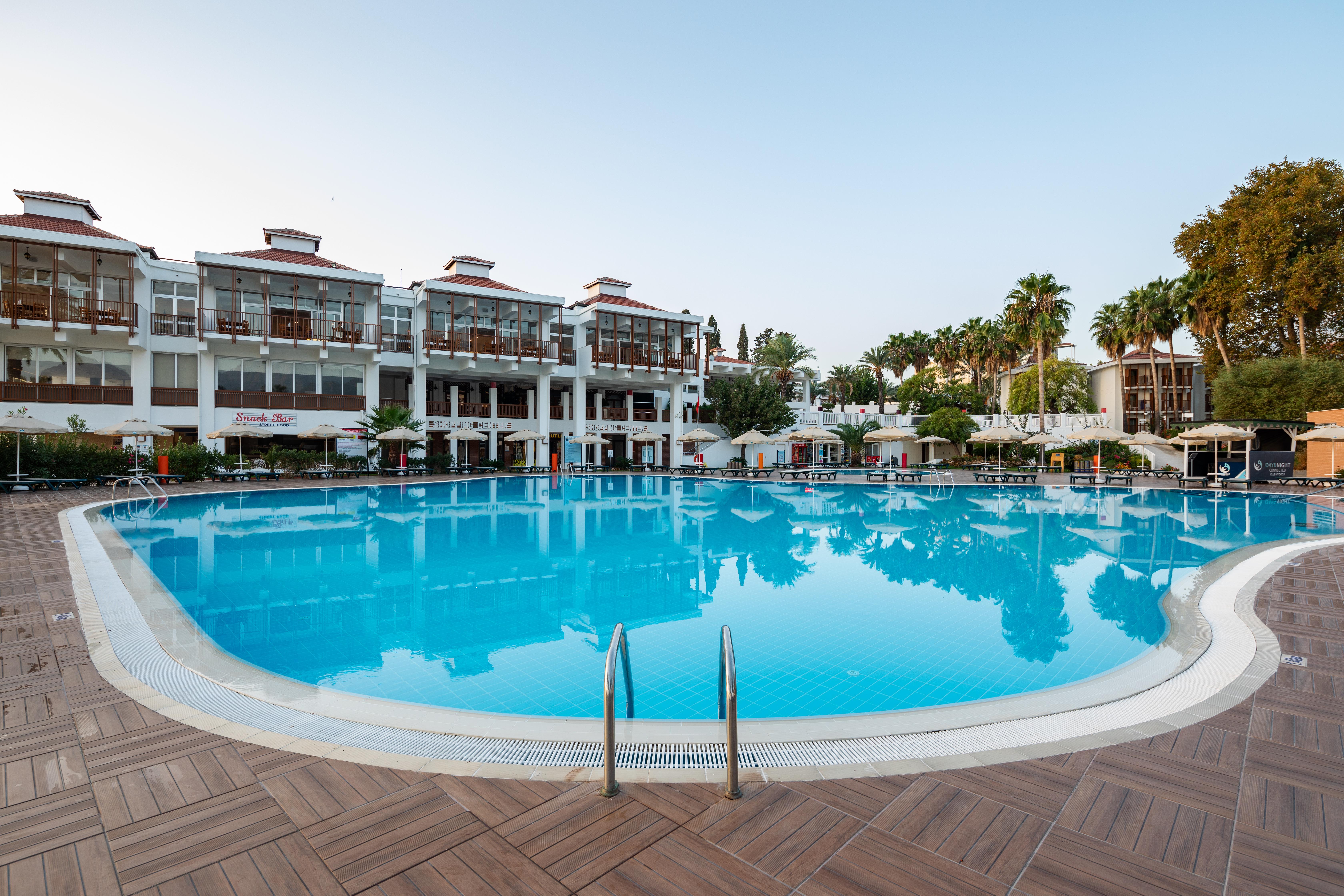 Aqi Hydros Club Hotel Kemer Exterior photo Pool at the hotel