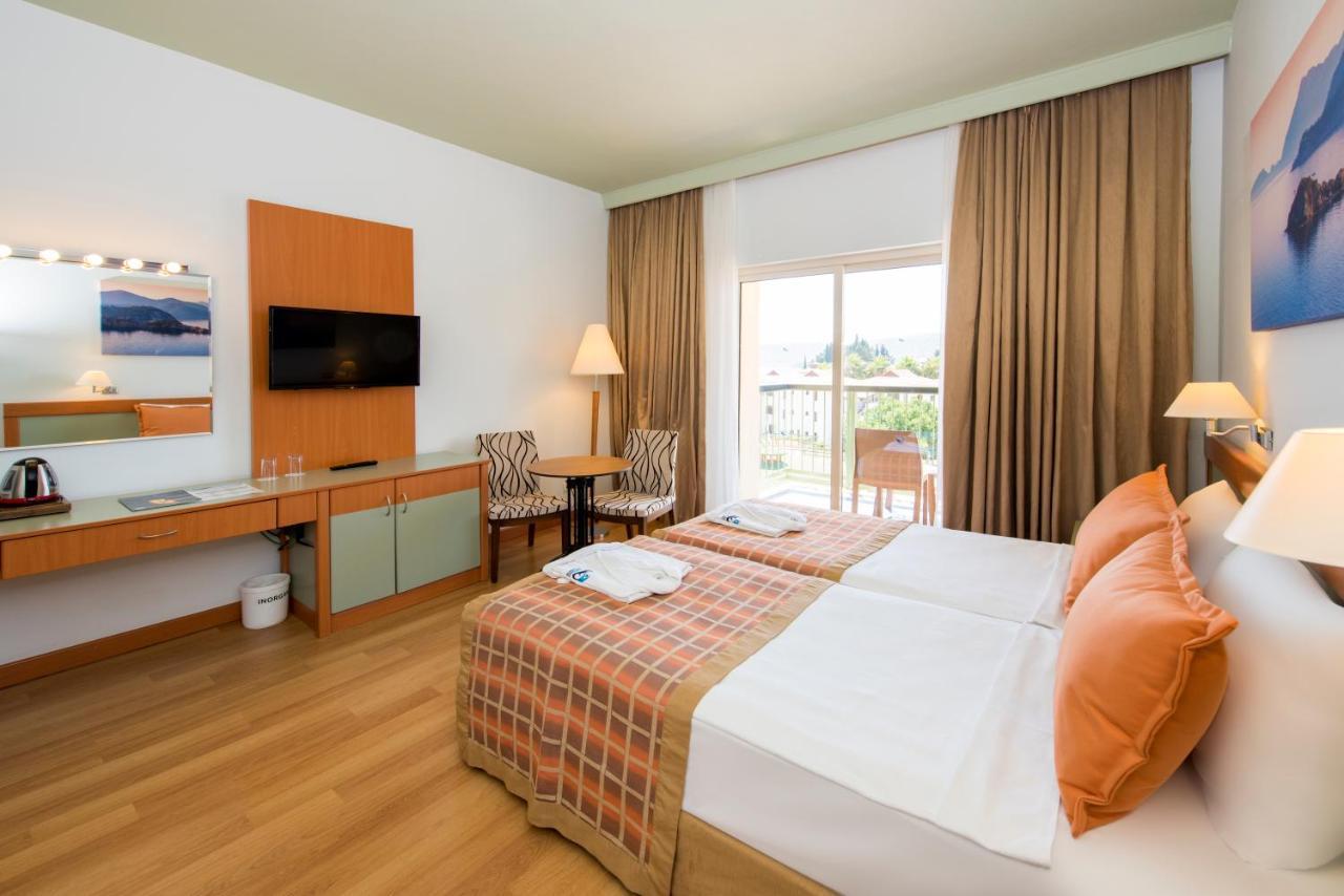 Aqi Hydros Club Hotel Kemer Exterior photo A room at the Dan Hotel